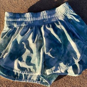 Special Edition Tie-Dye lululemon Tracker Short 5”